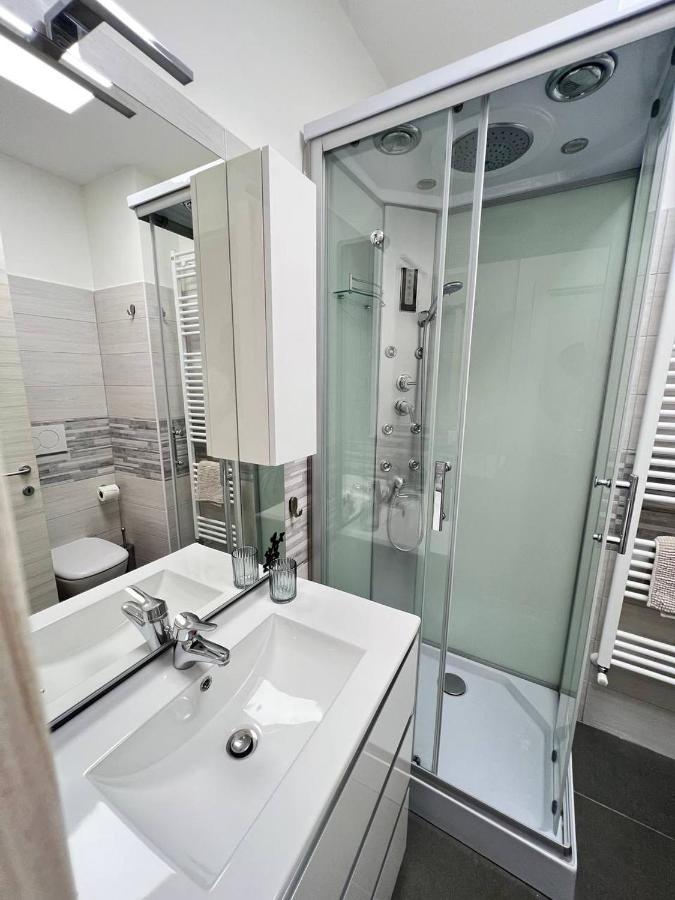 Apartmán Modern Loft Center Of Turin + Jacuzzi 30M Metro Collegno Exteriér fotografie